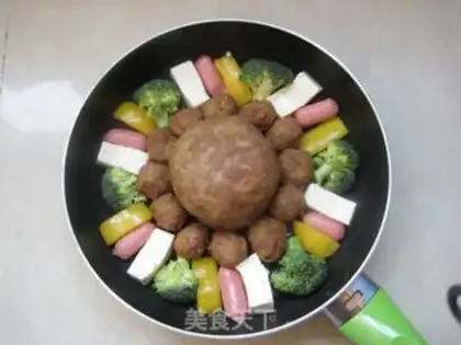 Make Bone soup, lion-head hotpot step 8