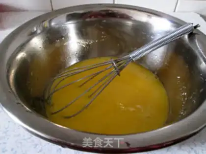 Make Strawberry birthday cake step 3