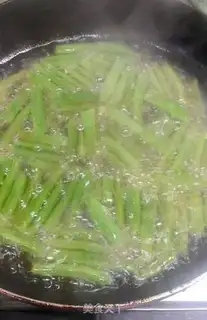 Make Snow gravy, four season beans step 1