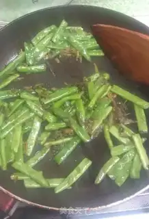 Make Snow gravy, four season beans step 4