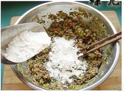 Make radish pork powdered fried balls step 10