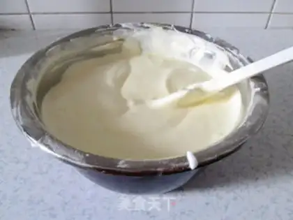 Make Strawberry birthday cake step 9