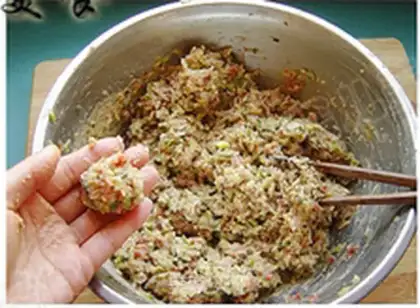 Make radish pork powdered fried balls step 11
