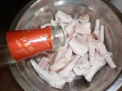 Make Hot chicken feet step 2