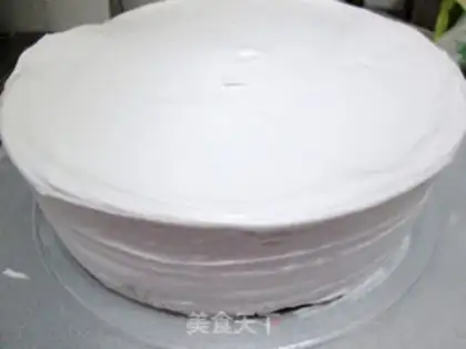 Make Strawberry birthday cake step 17