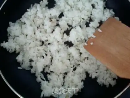 Make Garlic ham and egg fried rice step 8