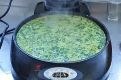 Make Spinach egg rolls step 4