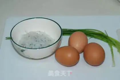 Make Silverfish fried eggs step 0