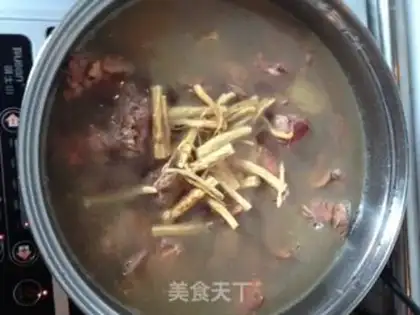 Make Clean up the pigeon soup step 4
