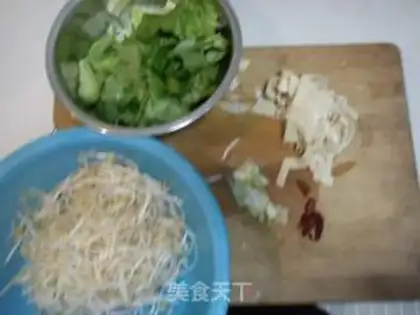 Make Green bean sprouts and soy sauce step 0