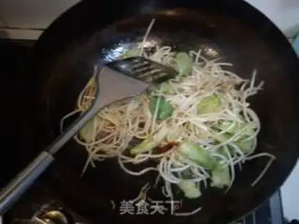 Make Green bean sprouts and soy sauce step 2