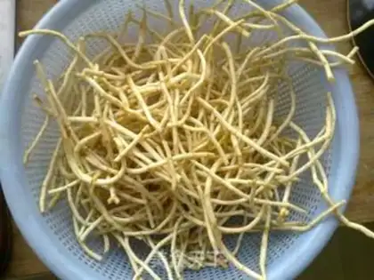 Make Garlic weed step 1