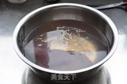 Make Tomato liver soup step 1