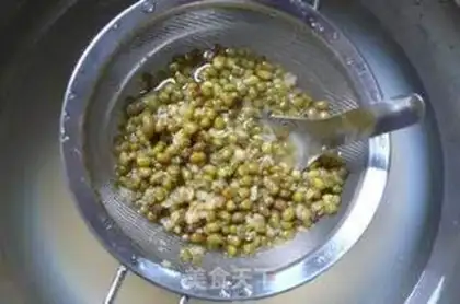 Make Homemade green bean sand step 4