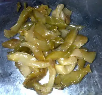 Make Green peppers for cheese and fried eggs step 1
