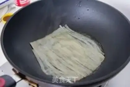 Make Roasted noodles step 1
