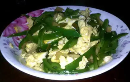 Make Green peppers for cheese and fried eggs step 8