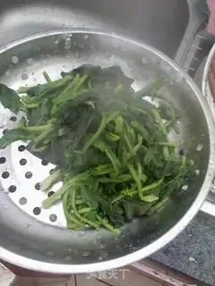Make Spinach dumplings step 1