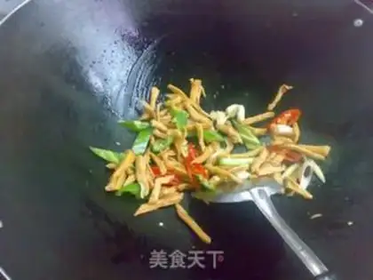 Make radish and fried meat step 5