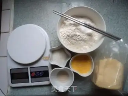 Make Tore bread with your hands step 0