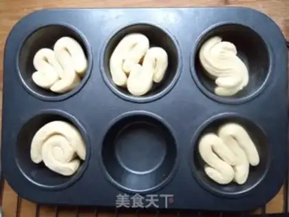 Make Tore bread with your hands step 14
