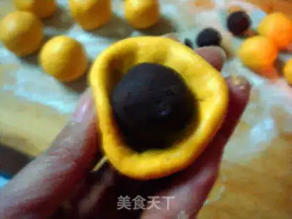 Make Pumpkin soy-crackers step 4