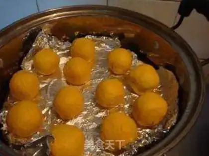 Make Pumpkin soy-crackers step 6