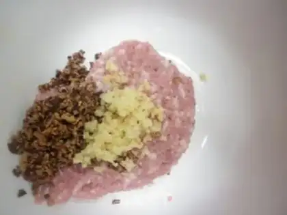 Make Pork dumplings step 2