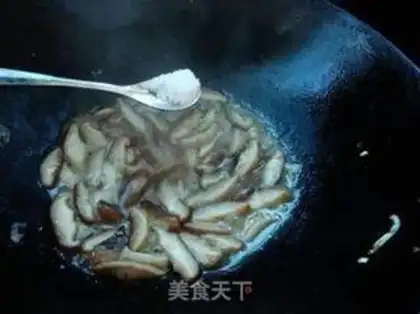Make Shroom fried eggs step 6