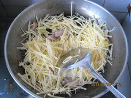 Make Garlic potatoes step 7