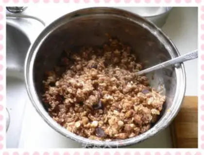 Make Chocolate nut energy block step 4