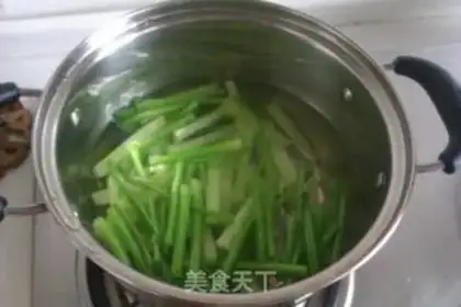 Make Spicy Arctic shrimp step 3