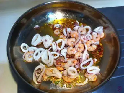 Make Marathon seafood eggs step 7