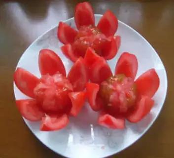 Make Lotus tomatoes step 1