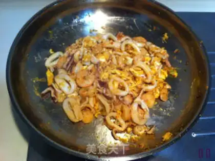 Make Marathon seafood eggs step 10