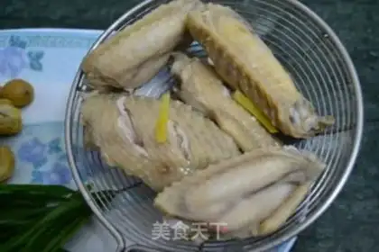 Make Chestnut chicken wings step 0