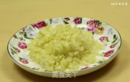 Make Garlic Dutch beans step 1
