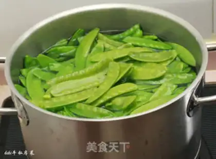 Make Garlic Dutch beans step 3