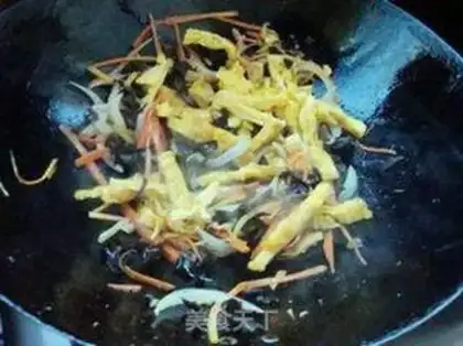 Make Three pieces of fried eggs step 6