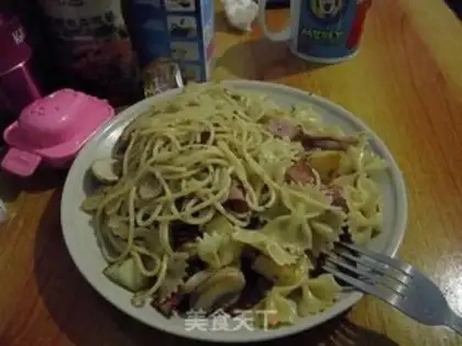 Make Butter bacon pasta step 1