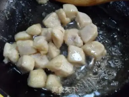 Make Five-coloured cashew nut chicken step 4