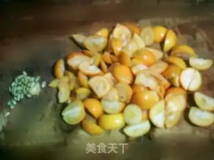 Make Honey gold orange tea step 2