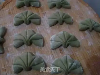 Make A leaf clip step 8
