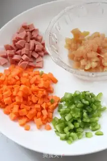 Make Curry fried rice step 2