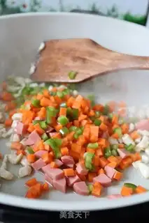 Make Curry fried rice step 4
