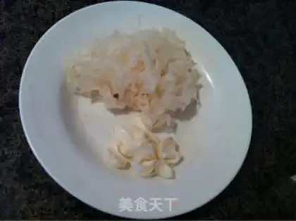 Make Sydney Silver Ear Lily step 1