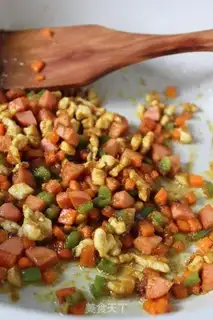Make Curry fried rice step 6