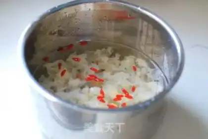 Make Silver sips of white fruit step 2
