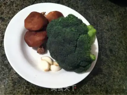 Make Garlic mushroom broccoli step 0