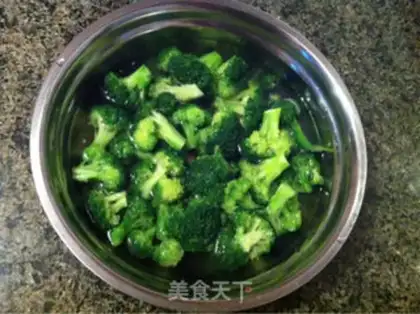 Make Garlic mushroom broccoli step 4
